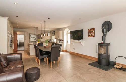 Dartmouth Cabaña | LOWER NORTON FARMHOUSE, que admite mascotas en Dartmouth, Ref 1003295