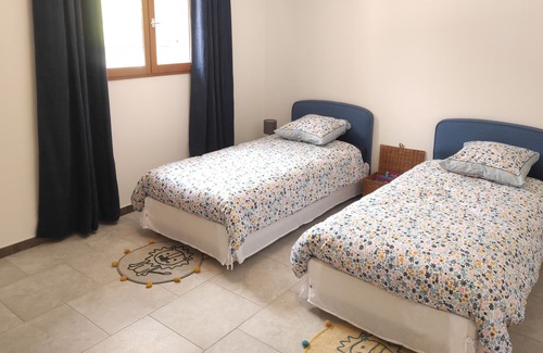 Escragnolles Apartamento | LOWER VILLA AMAZING VIEW OF THE MOUNTAIN