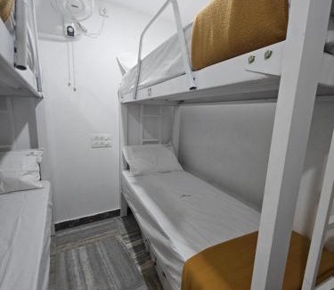 Kozhikode Hotel | Lowfare Dormitory