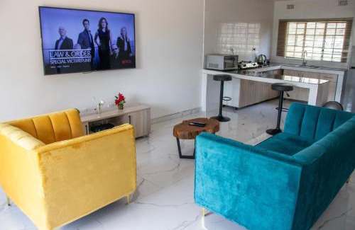 Central Apartamento | Lowin Suites-One-Bed Apartments