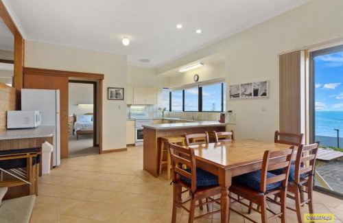 Port Elliot Casa | Lowtide 13a Battunga Ave Port Elliot - No Linen Included
