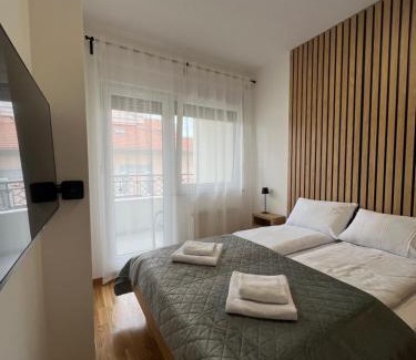 Arandelovac Apartamento | Loyal 1