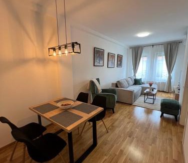 Arandelovac Apartamento | Loyal 1