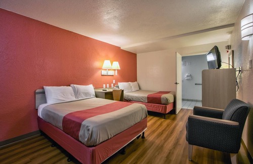 Tallahassee Hotel | Loyalty Inn Tallahassee