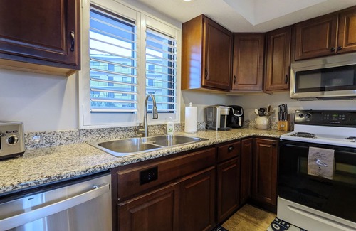 North Litchfield Beach Condominio | LR-324 Second Row Condo - North Litchfield Beach - Community Pool