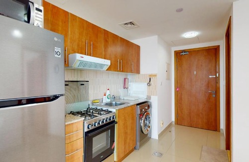 Dubai Production City Apartamento | LS32 - Bright 1BR in Lake Side Tower D