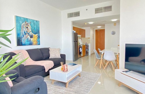 Dubai Production City Apartamento | LS32 - Bright 1BR in Lake Side Tower D