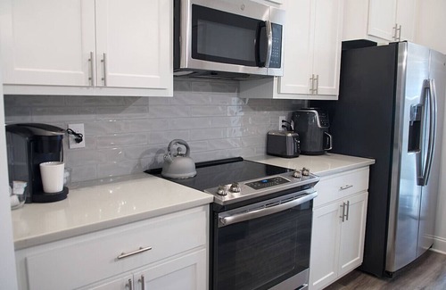 Highlands - Perkins Casa | @LSU-2 HOMES-6 BdRm Mid/LongTerm