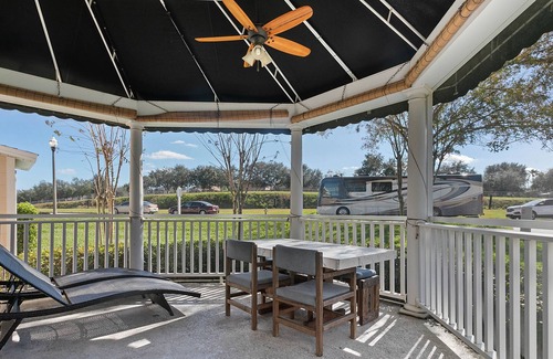 Minneola Casa | Hospédese en el Clermont Yacht Club en el lago Minneola, uno de los pocos lagos esquiables