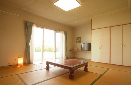 Iriomote-jima Taketomi-cho Hotel | Luana Mele Iriomote