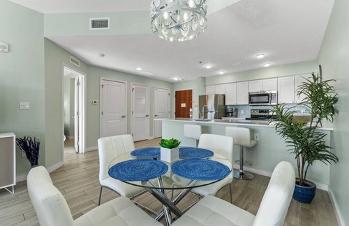 Sandestin Complejo | Luau Beachside Condo With Ocean View at Sandestin Golf & Beach Resort
