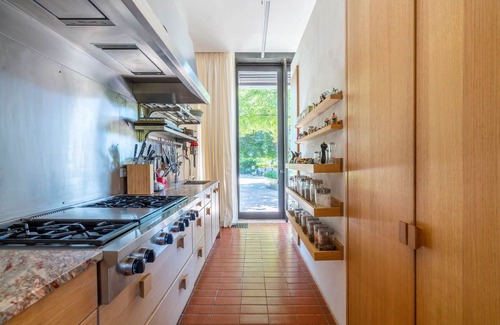Vaugines Casa | Luberon – An exceptional property enjoying a view - Sleeps 12