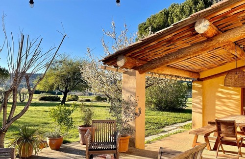 Cereste Casa | LUBERON Domaine de la Bastidonne en CERESTE: Mas de L'olivier