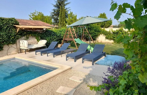 Pertuis Villa | PROMO DERNIÈRES DISPO Luberon, villa quiet climate, private pool, children's playground.