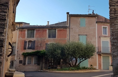 Menerbes Casa | Luberon - Vue Exceptionnelle - Location de Maisonnette 4 Personnes