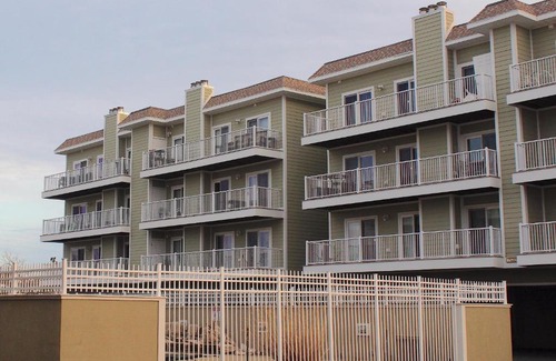 Midtown Ocean City Casa | Lucayan Resort by Kees Vacations