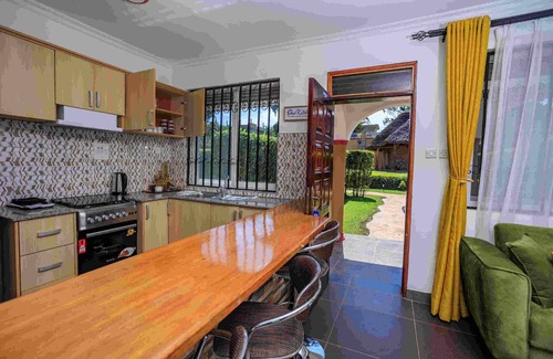 Kampala Cabaña | Lucian Cottages: 1 bedroom peaceful retreat in Munyonyo