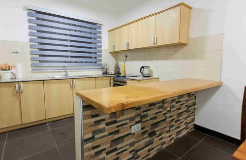 Kampala Cabaña | Lucian Cottages: 3 bedroom peaceful retreat in Munyonyo