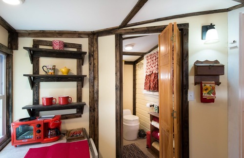Exeter Cabaña | Lucie's Hideway, artística, luminosa, pequeña casa en el bosque.