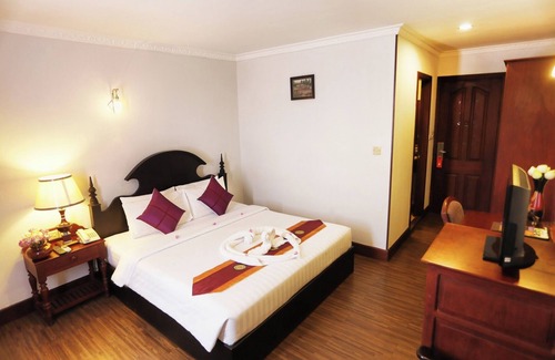 Sangkat Sla Kram Hotel | Lucky Angkor Hotel
