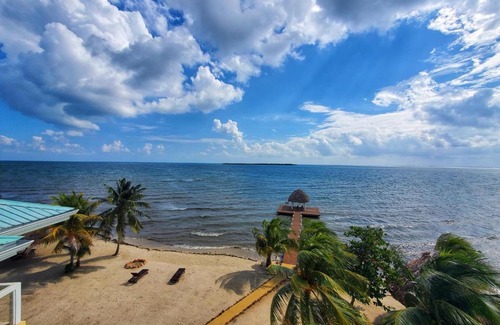 Placencia Villa | Lucky Duck Villa - Private Beach Escape