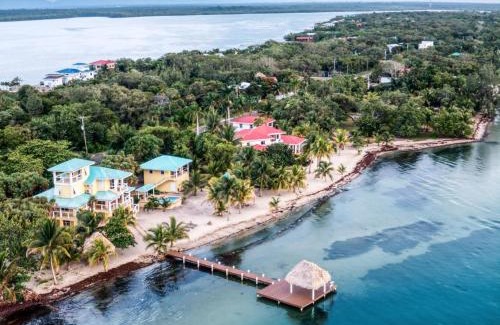Placencia Villa | Lucky Duck Villa - Private Beach Escape