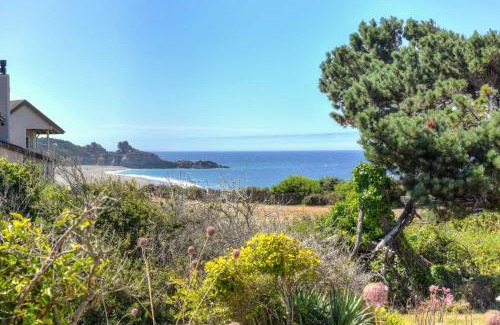Gualala Casa | Lucky Ewe - Ocean View Retreat