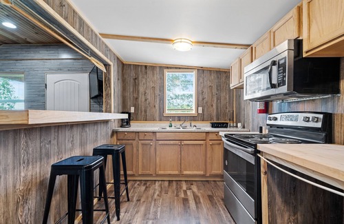 Glenwood Cabina | Lucky's Canoe & Kayak Cabin #2 - Caddo River Access!