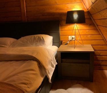 Poiana Tapului Chalet De Esquí | Lucomi Chalet - For groups - 5 bedrooms