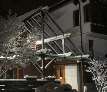 Poiana Tapului Chalet De Esquí | Lucomi Chalet - For groups - 5 bedrooms