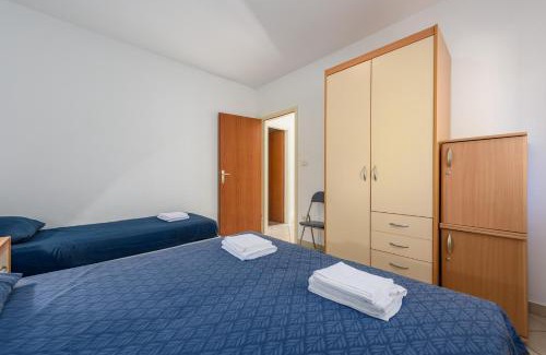 Lovrecica Casa | LUCREZIA house with apartments