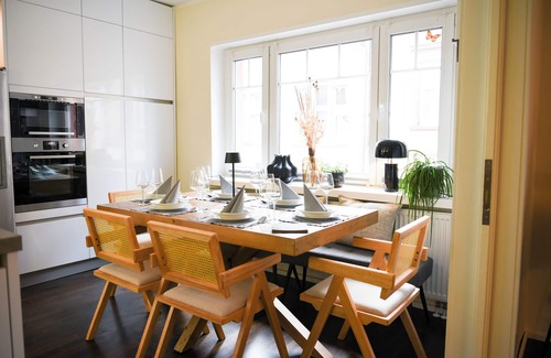 Gruenstadt Casa | LUI Guesthouse - stylish family home in the heart of the wine region