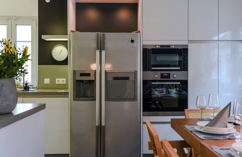 Gruenstadt Casa | LUI Guesthouse - stylish family home in the heart of the wine region