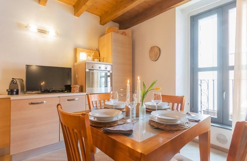 Como City Centre Apartamento | Luini 7 in Como With 2 Bedrooms and 1 Bathrooms