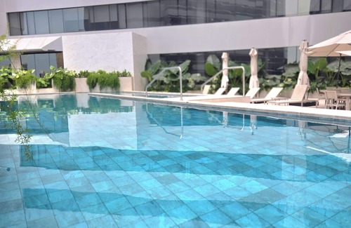 Barrio Kennedy Casa | Lujo, Confort with fitness room, WiFi in lovely Guayaquil