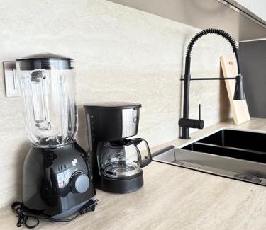 Huayna-Cápac Apartamento | Lujo y estilo en Suite Doble por estrenar - Cuenca