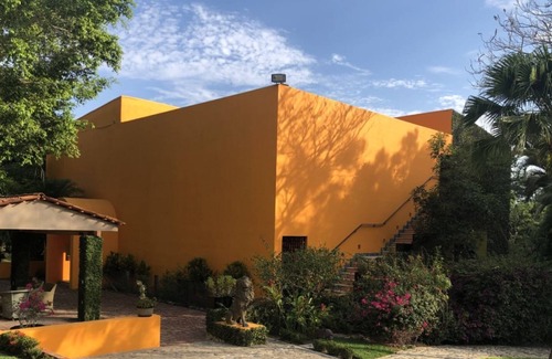 El Tuito Villa | Lujosa Villa rodeada de coníferas ideal para eventos o renta familiar