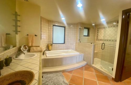 Cabo San Lucas Apartamento | Lujoso y exclusivo apartamento con vistas hermosas
