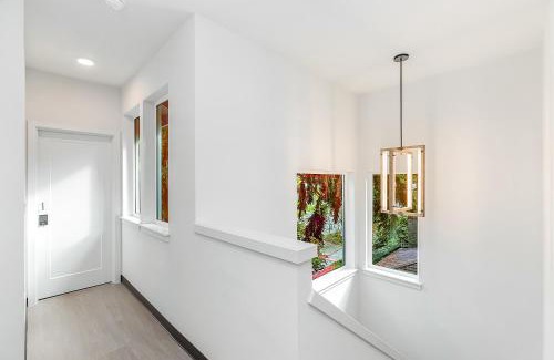 North Queen Anne Casa | Luke's Jedi Meditation Chamber