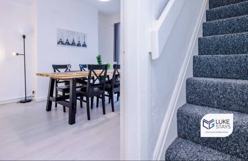 Wallasey Casa | Luke Stays -Lea Road