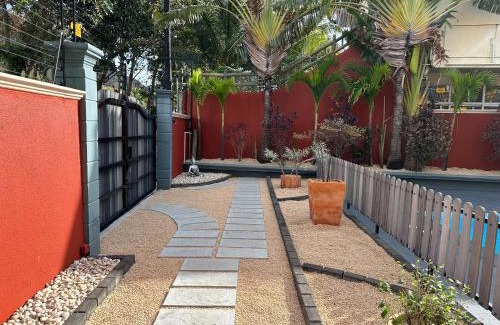 La Gaulette Apartamento | Lukshvilla private villa Le morne wind n kite surfers accomodation & car rental mauritius