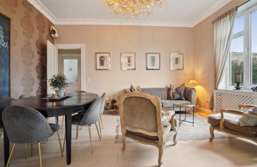 Hellerup Apartamento | Luksuriøst 3BR Strandhus m.plads til 6 personer