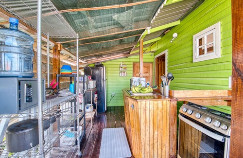 Bocas del Toro Cama Y Desayuno | Lula's Bed & Breakfast