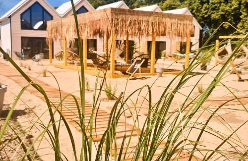 Mielno Complejo | Lulu Holiday Resort domki z podgrzewanym Basenem