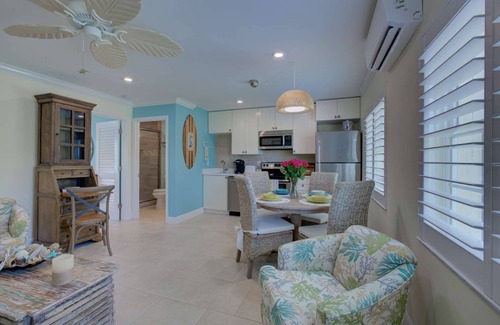 Siesta Key Village Casa | Lulu's Key House Green 1/1 Upstairs