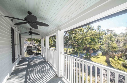 Brooksville Casa | LULU Street Retreat-A Charming Historic Downtown Home in Brooksville