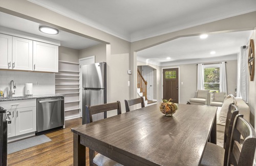 Royal Oak Casa | Lulus Place: Modern Farmhouse minutes from downtown