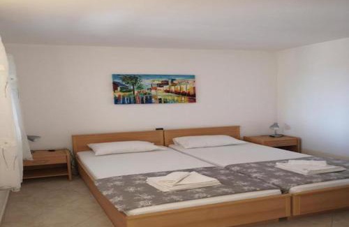Lumbarda Apartamento | Lumbarda Resort Apartments - Superior Apartment with Mountain View E2