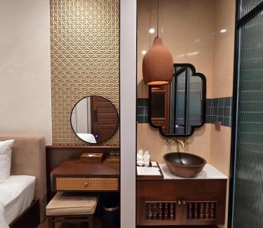 Hue Hotel | Lumiere Villa Huế