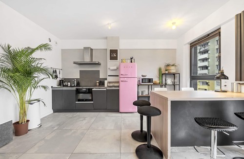 Mirow Apartamento | Lumina 4-room apartment in Center